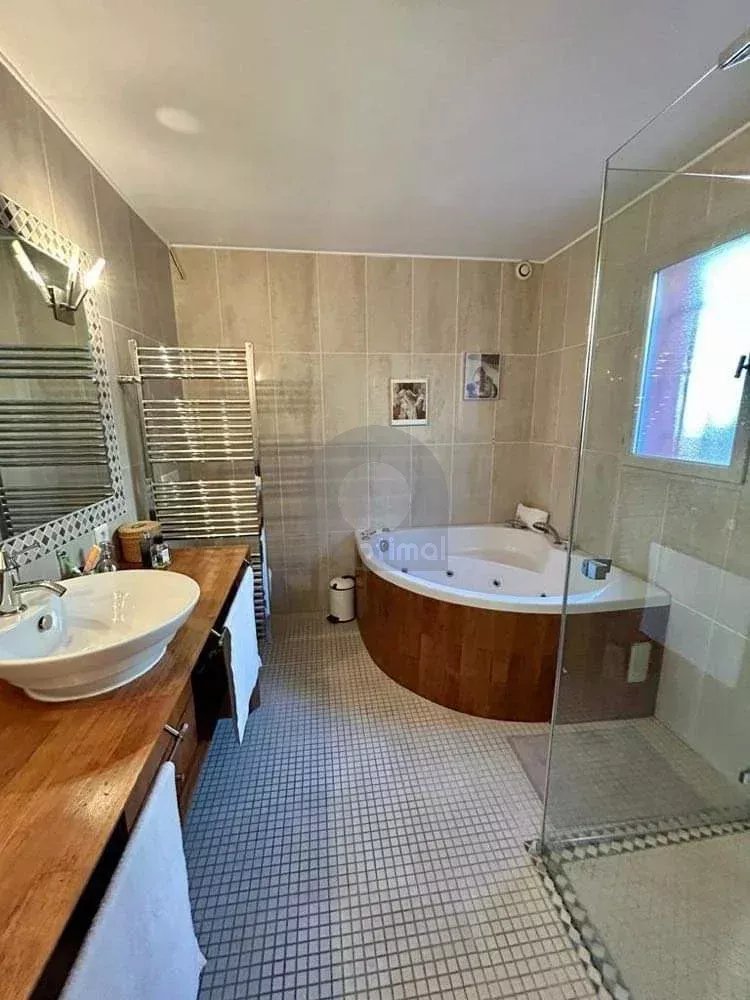 A VENDRE - LA TURBIE - MAISON DE CARACTERE 5P 170M2 - PISCINE POOLHOUSE JARDIN