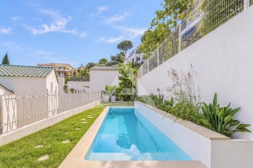 CAP D'AIL - VILLA NEUVE - JARDIN ET PISCINE