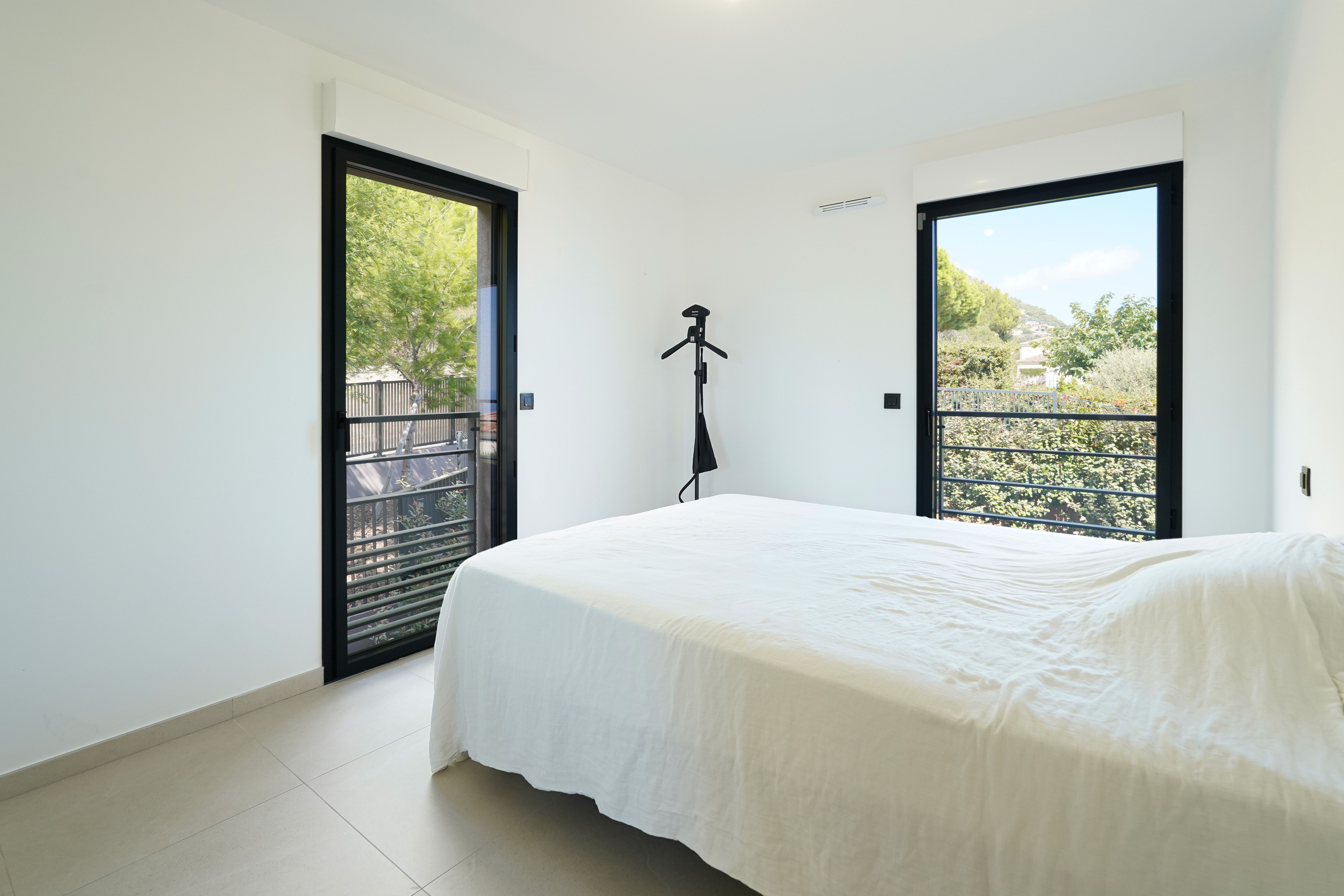 BEAUSOLEIL - APPARTEMENT 4 PIÈCES - VUE MER PANORAMIQUE