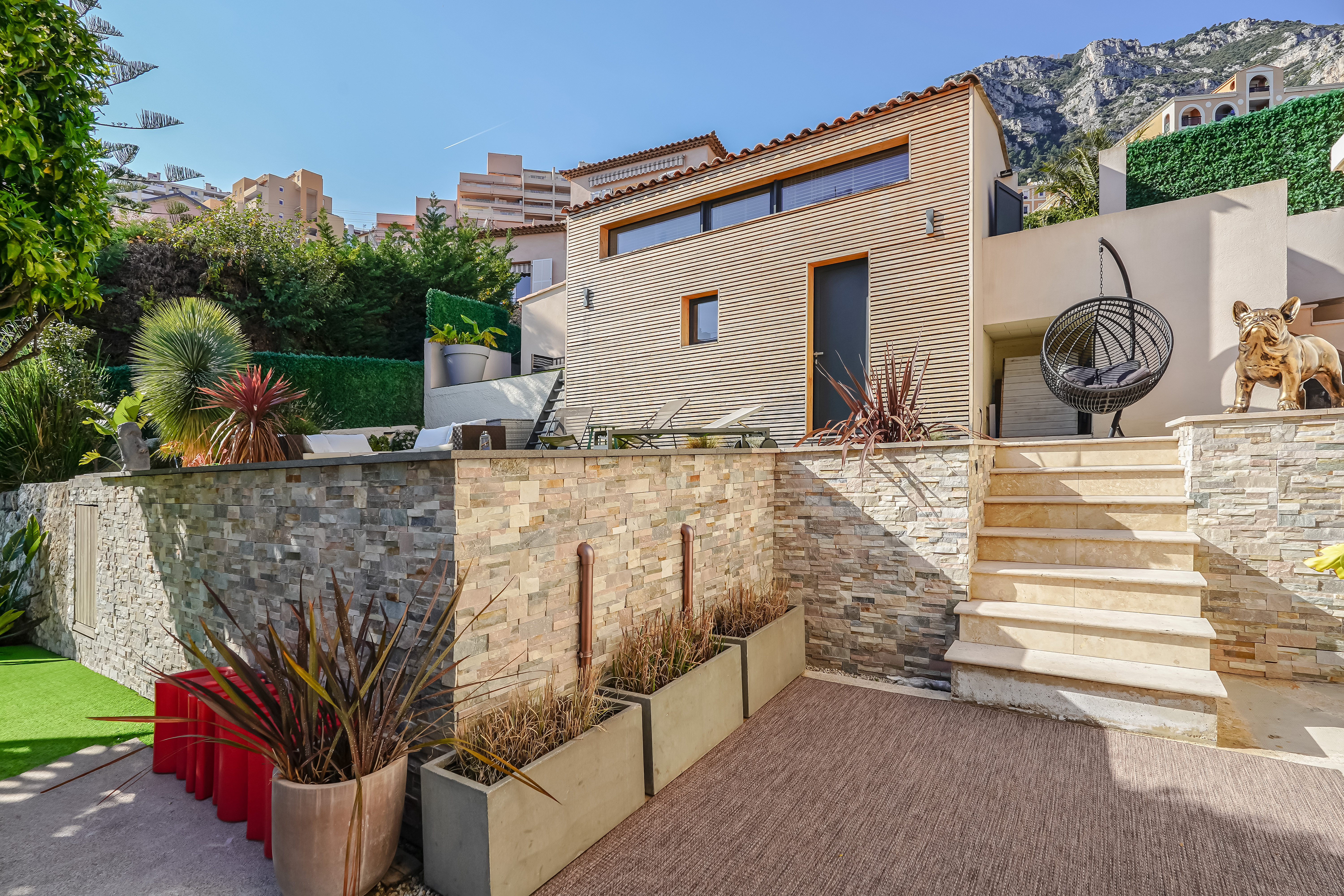 BEAUSOLEIL - VILLA - PISCINE - GARAGE & PARKING