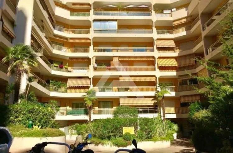BEAUSOLEIL - STUDIO - TERRASSE