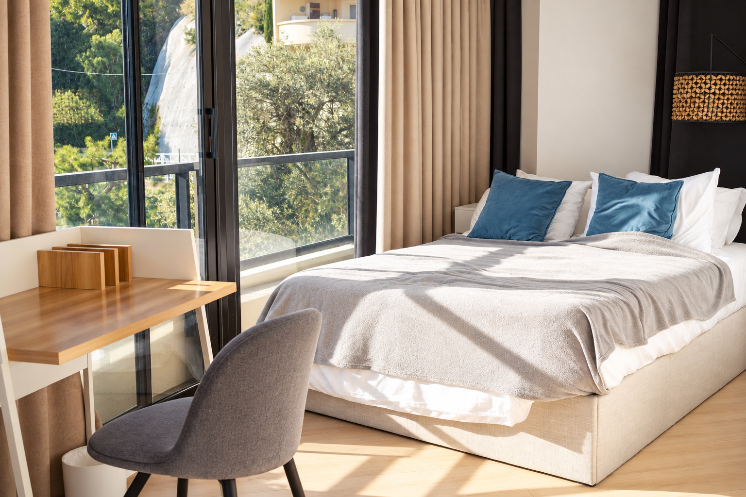 BEAUSOLEIL – SUPERBE 3 PIÈCES AVEC TERRASSE ET VUE MER - AUX PORTES DE MONACO