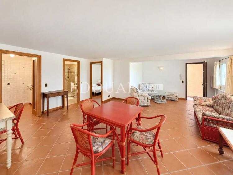 Dans un domaine privé et sécurisé, à vendre villa de prestige avec vue panoramique sur la Principauté de Monaco