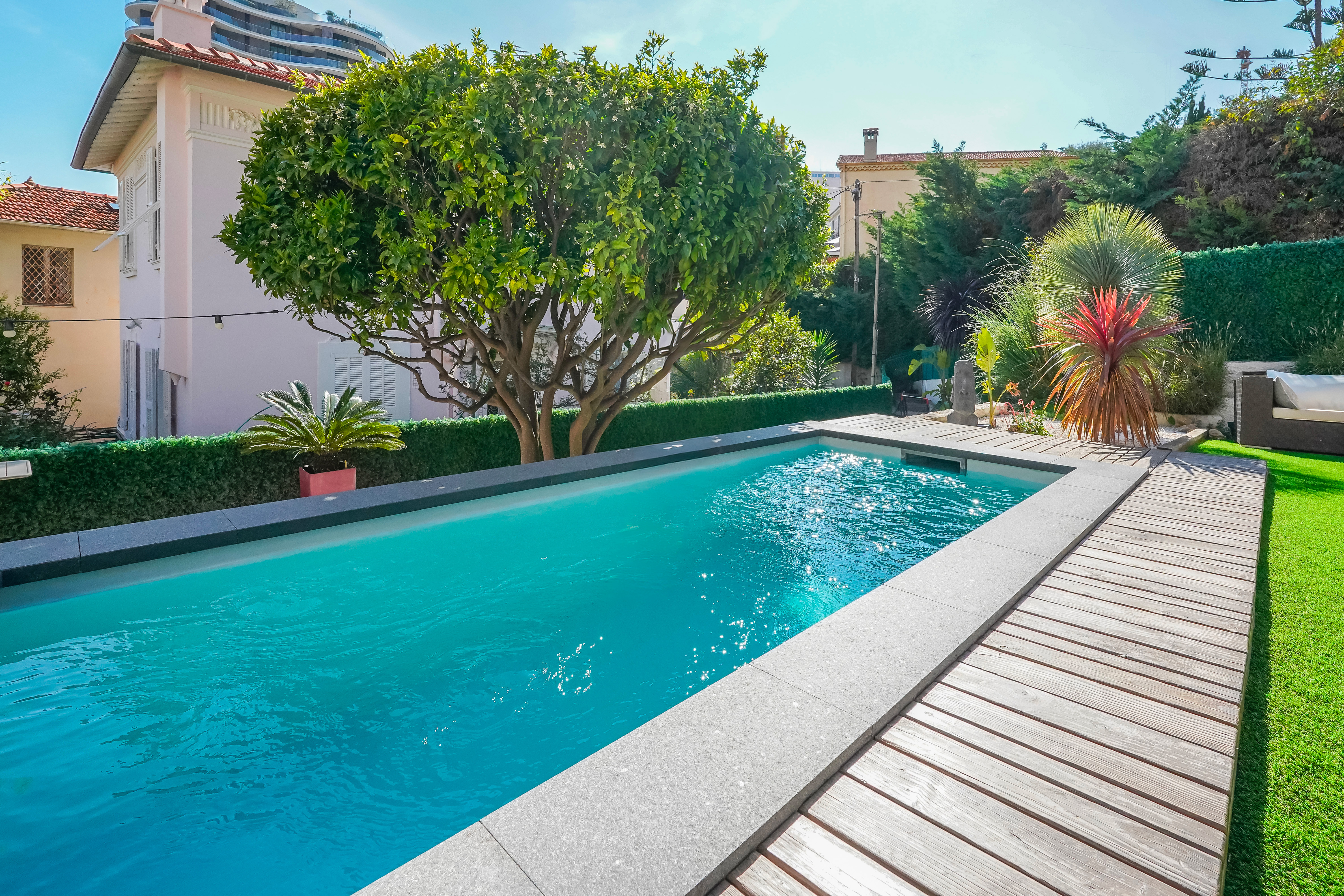 BEAUSOLEIL - VILLA - PISCINE - GARAGE & PARKING