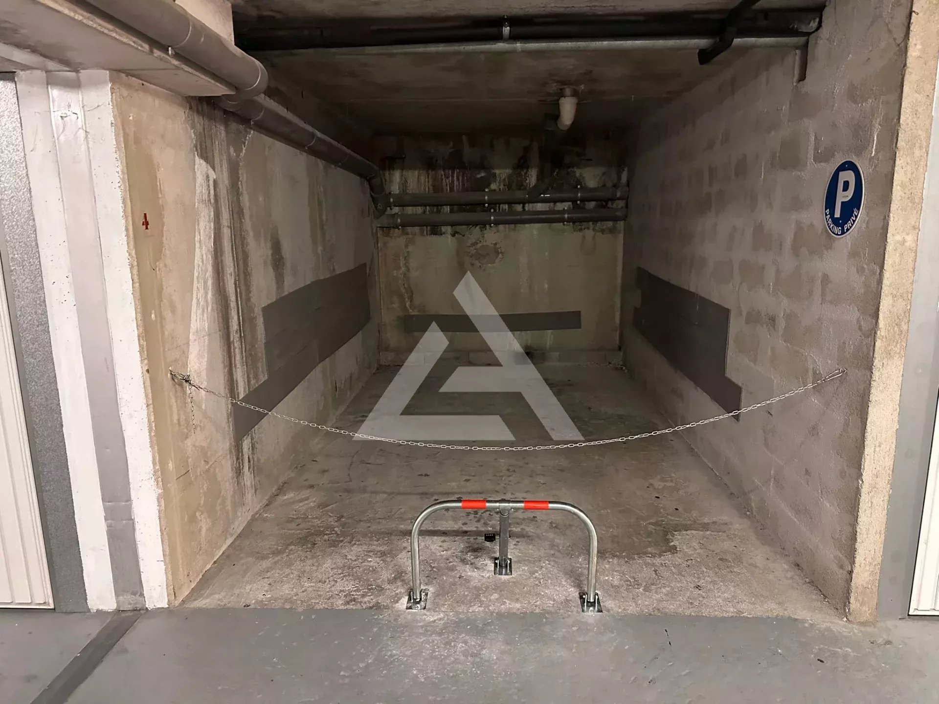 BEAUSOLEIL - 3 PIECES - CAVE, PARKING ET PISCINE