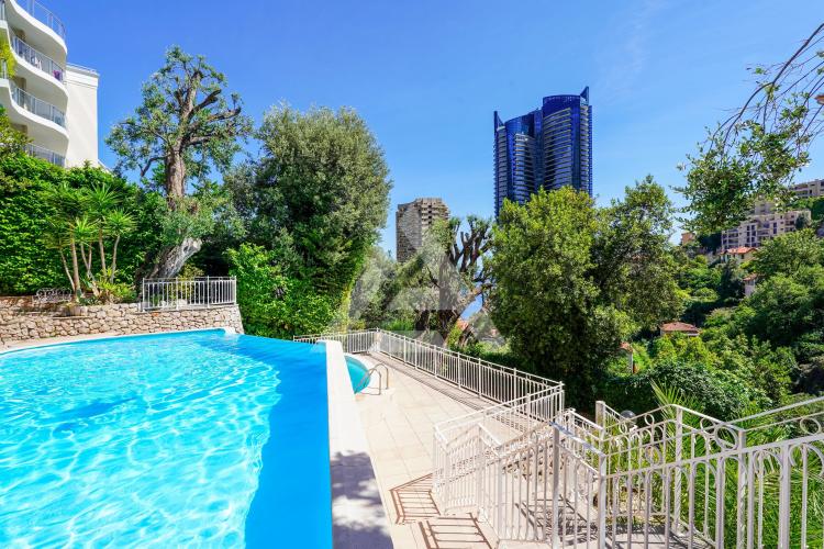 BEAUSOLEIL - 3 PIECES - CAVE, PARKING ET PISCINE