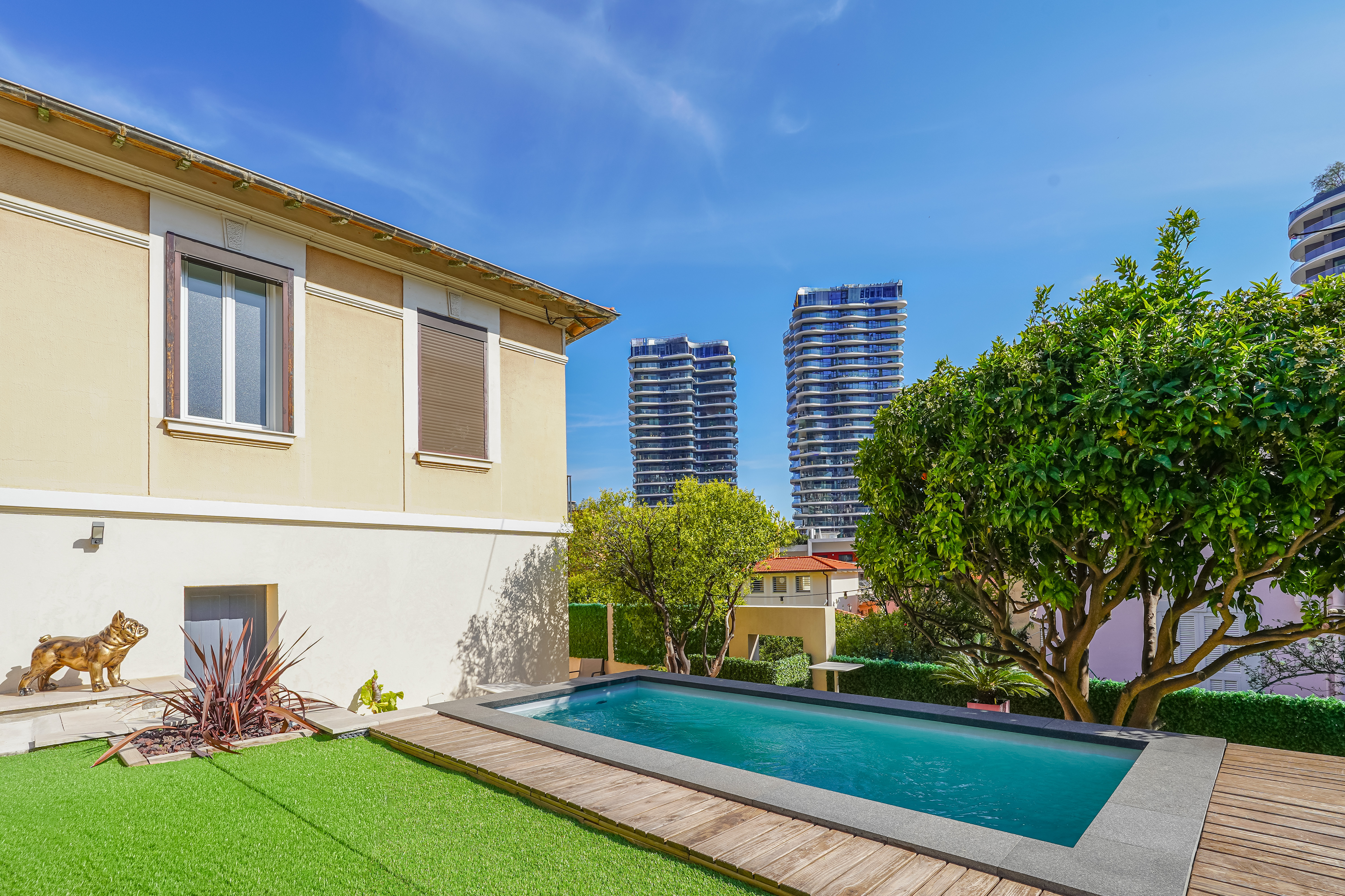 BEAUSOLEIL - VILLA - PISCINE - GARAGE & PARKING