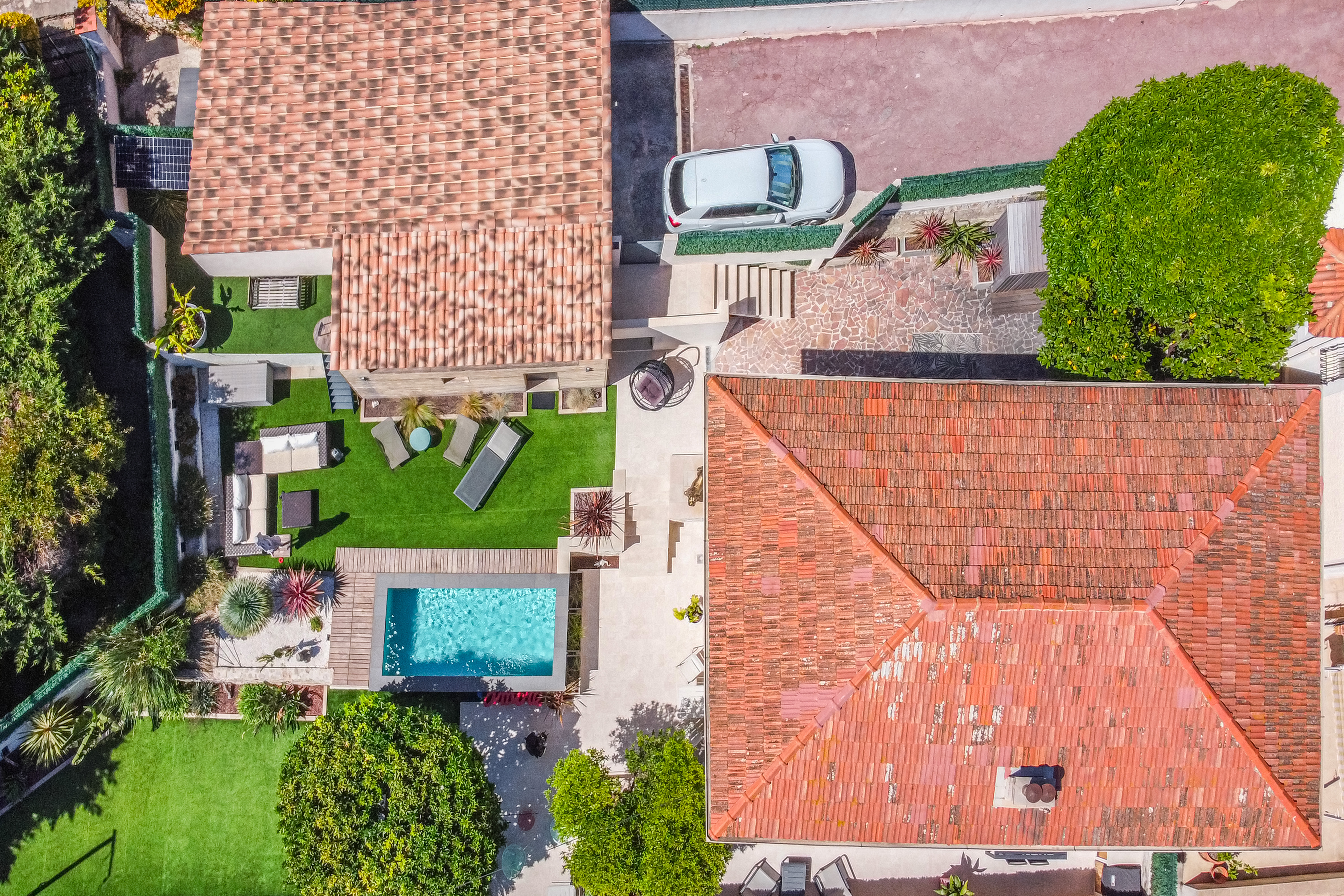 BEAUSOLEIL - VILLA - PISCINE - GARAGE & PARKING