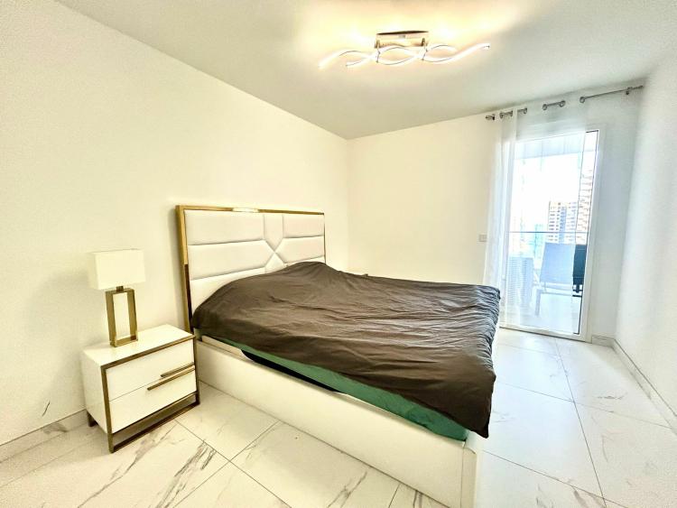 Superbe appartement meublé 3 pièces avec terrasse, à proximité immédiate de Monaco