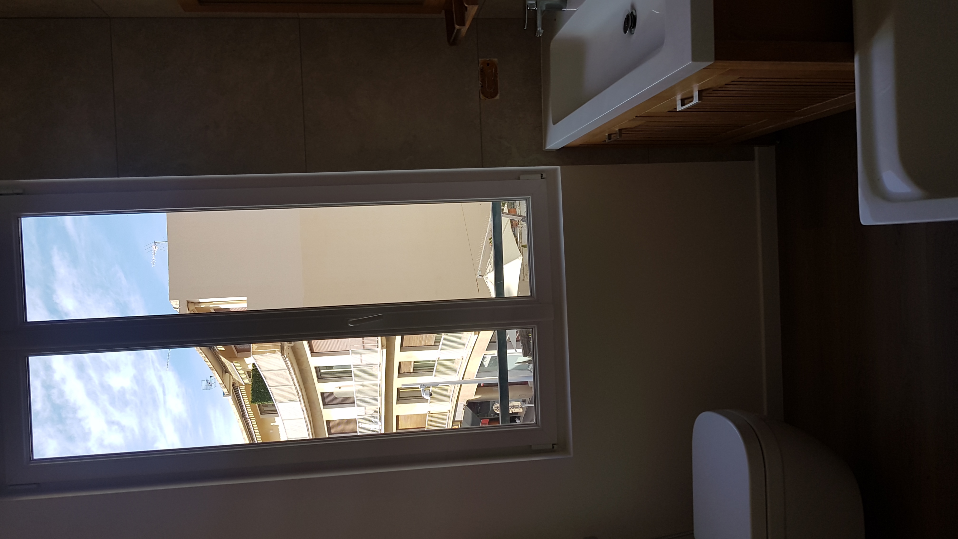 tFCT6_appartement-beausoleil_pasteur_2d_sdb_2.jpg